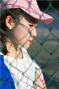 魂穿娱乐圈,满级特工她飒帅狂野